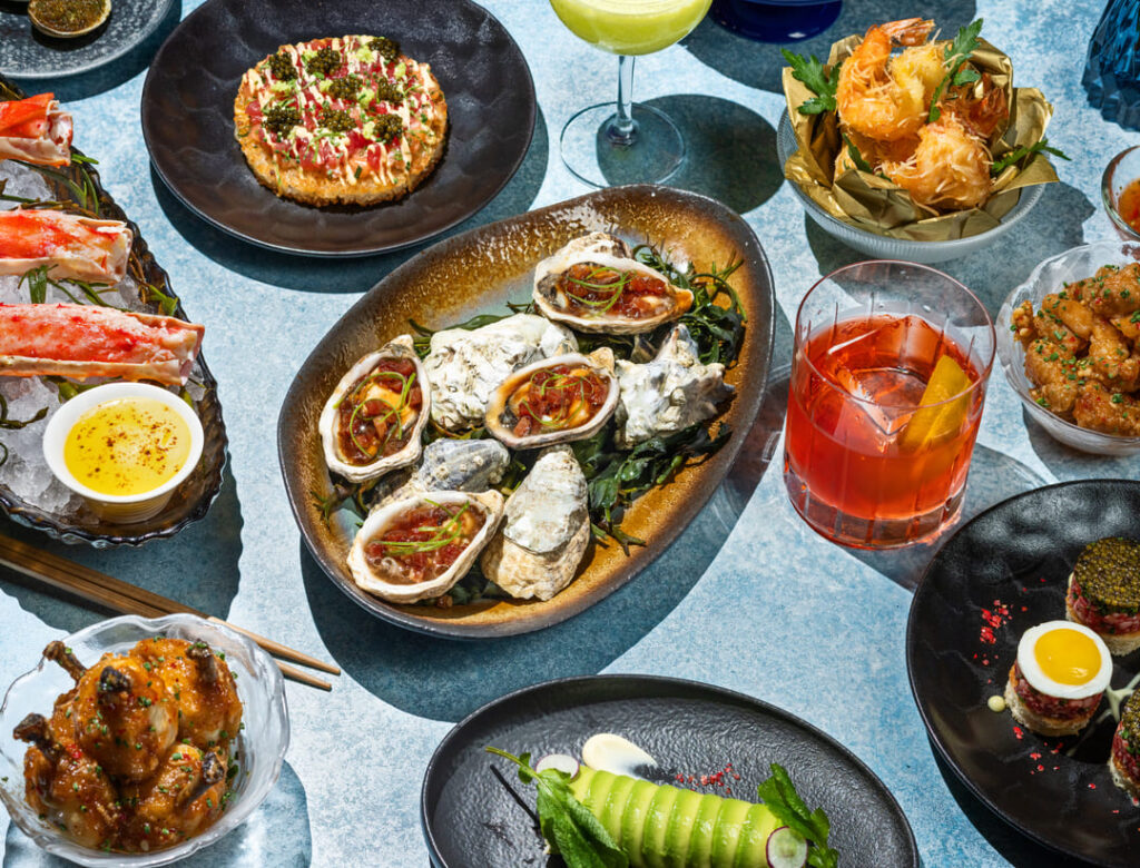 AQUA Bar & Lounge